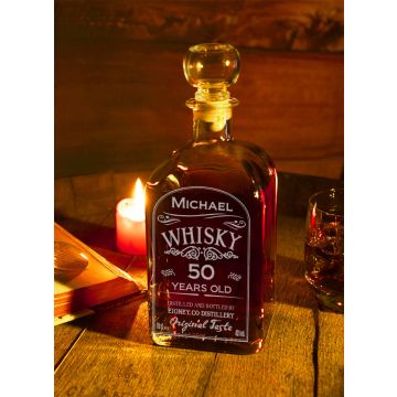 Whiskyflasche gravieren personalisieren Name Alter 