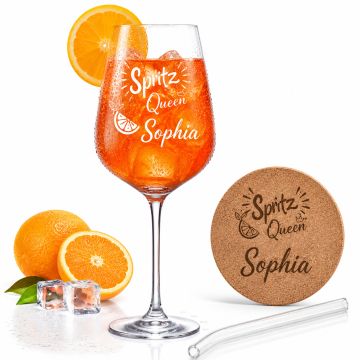 Premium Set personalisiertes Spritz Glas 550 ml mit Name | Graviertes Cocktailglas inkl. Glasstrohhalm & personalisiertem Korkuntersetzer | Geschenk für Spritz Fans  