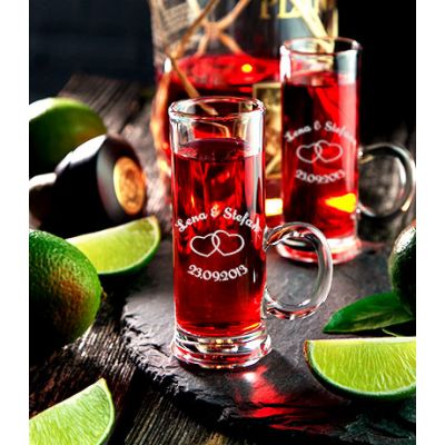 Schnapsglas mit Henkel Gravur Hochzeit